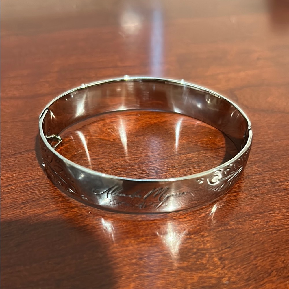 Alexander McQueen Silver Floral Bangle Bracelet - Picture 2 of 7